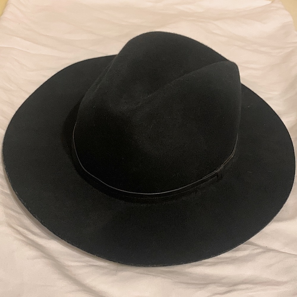 Urban Outfitters hat